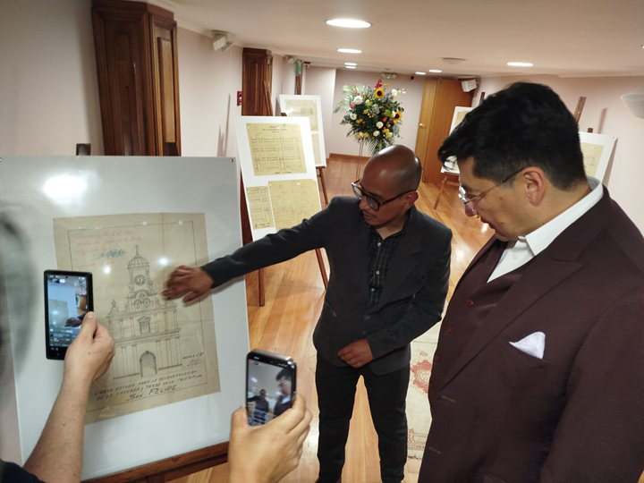 “Memoria en tinta”: Riobamba revive su historia a través de la arquitectura dibujada a mano